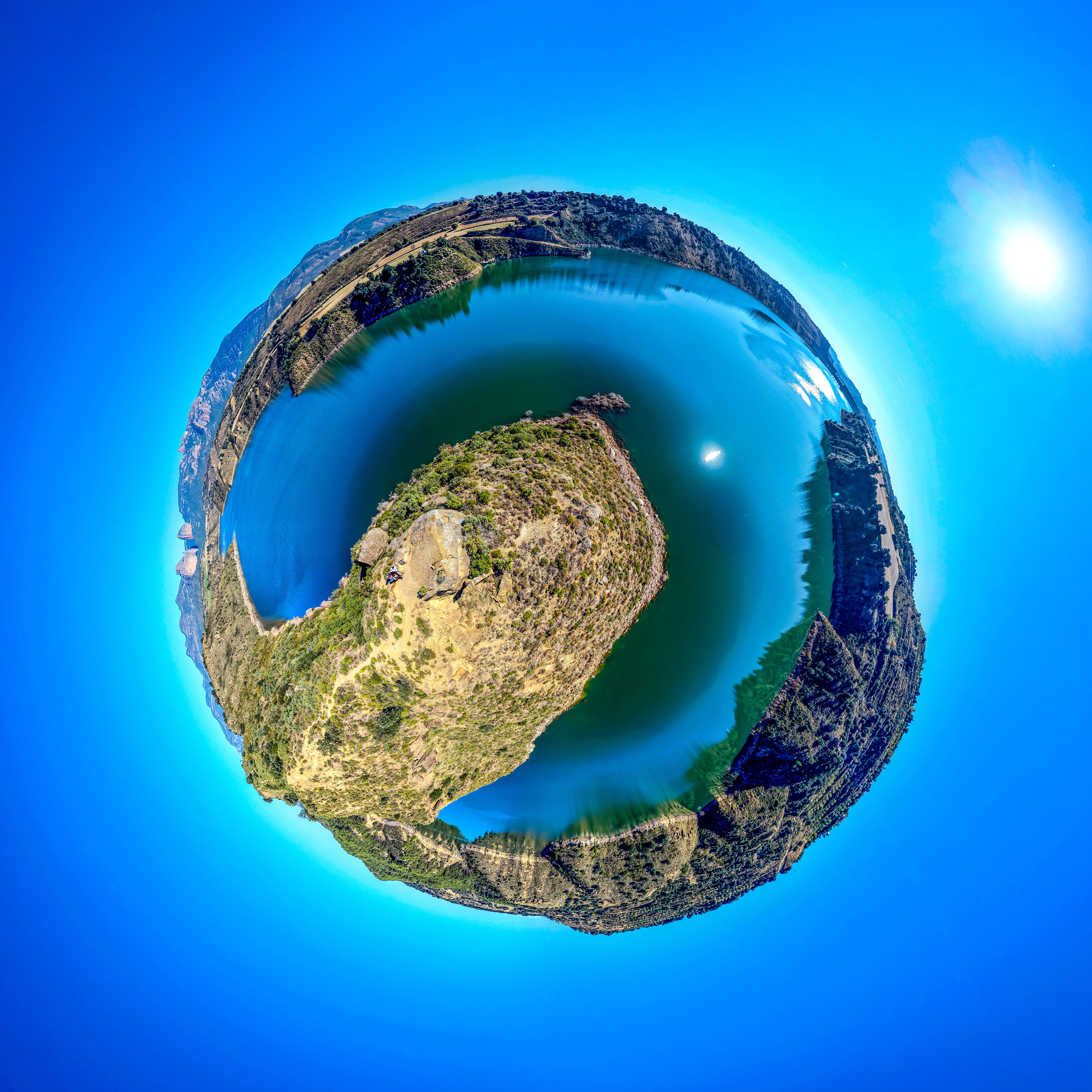 Imagen completa de Planeta Fiordo de Montearagón