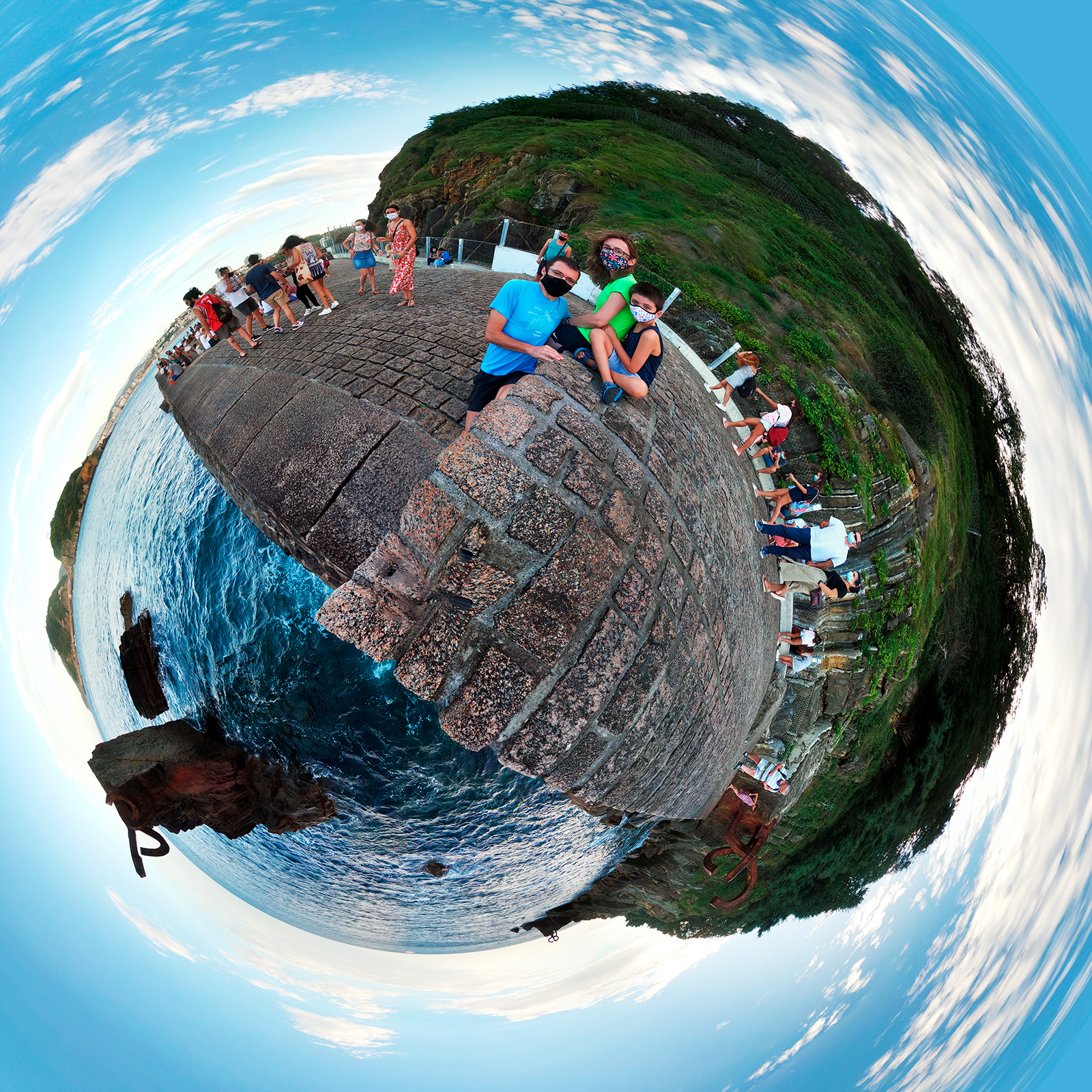 Imagen completa de Planeta Peine del Viento, San Sebastián