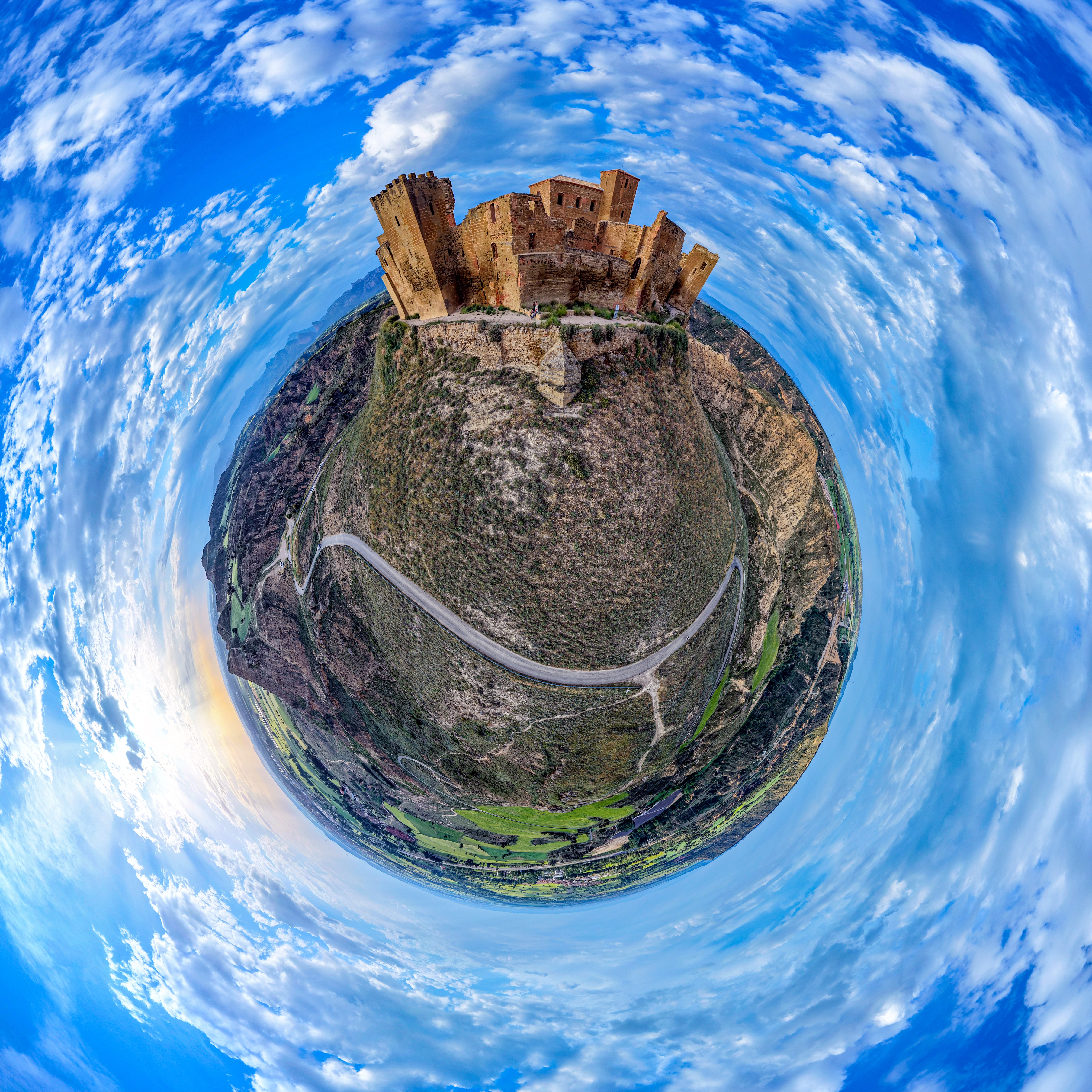Imagen completa de Planeta Castillo de Montearagón